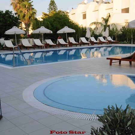 Frixos Suites Hotel Apartments Lárnaca Exterior foto